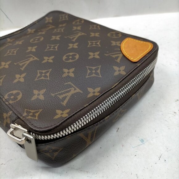 Louis Vuitton Monogram Cosmetic Pouch PM | Authentic LV Makeup Bag - Picture 8 of 16